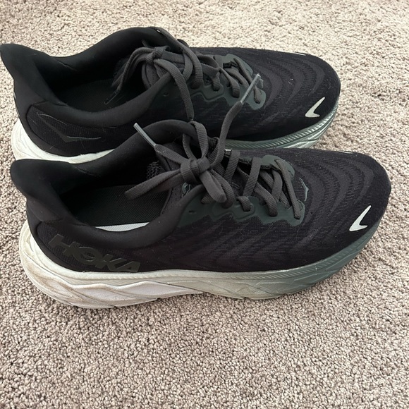 Hoka Shoes - Hoka Arahi 6 US 7 BLACK